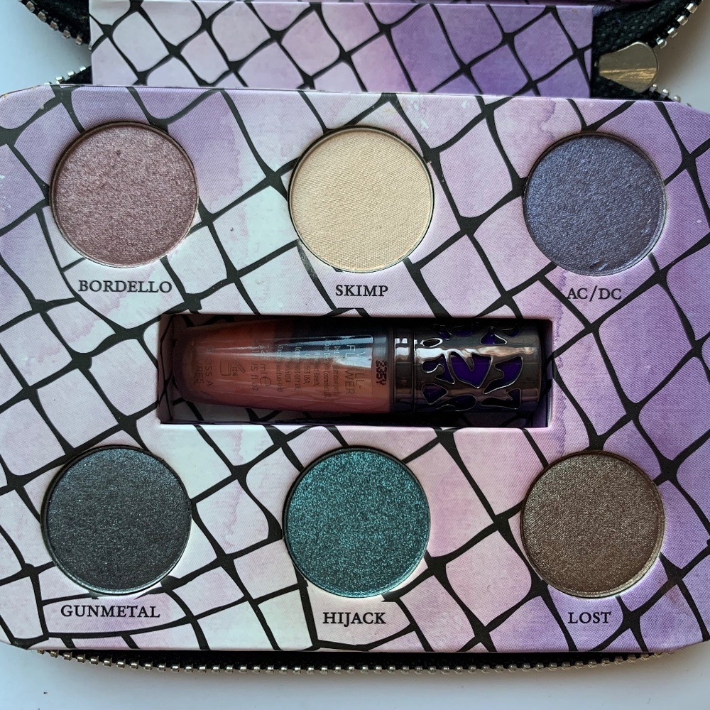 Urban Decay Feminine Palette